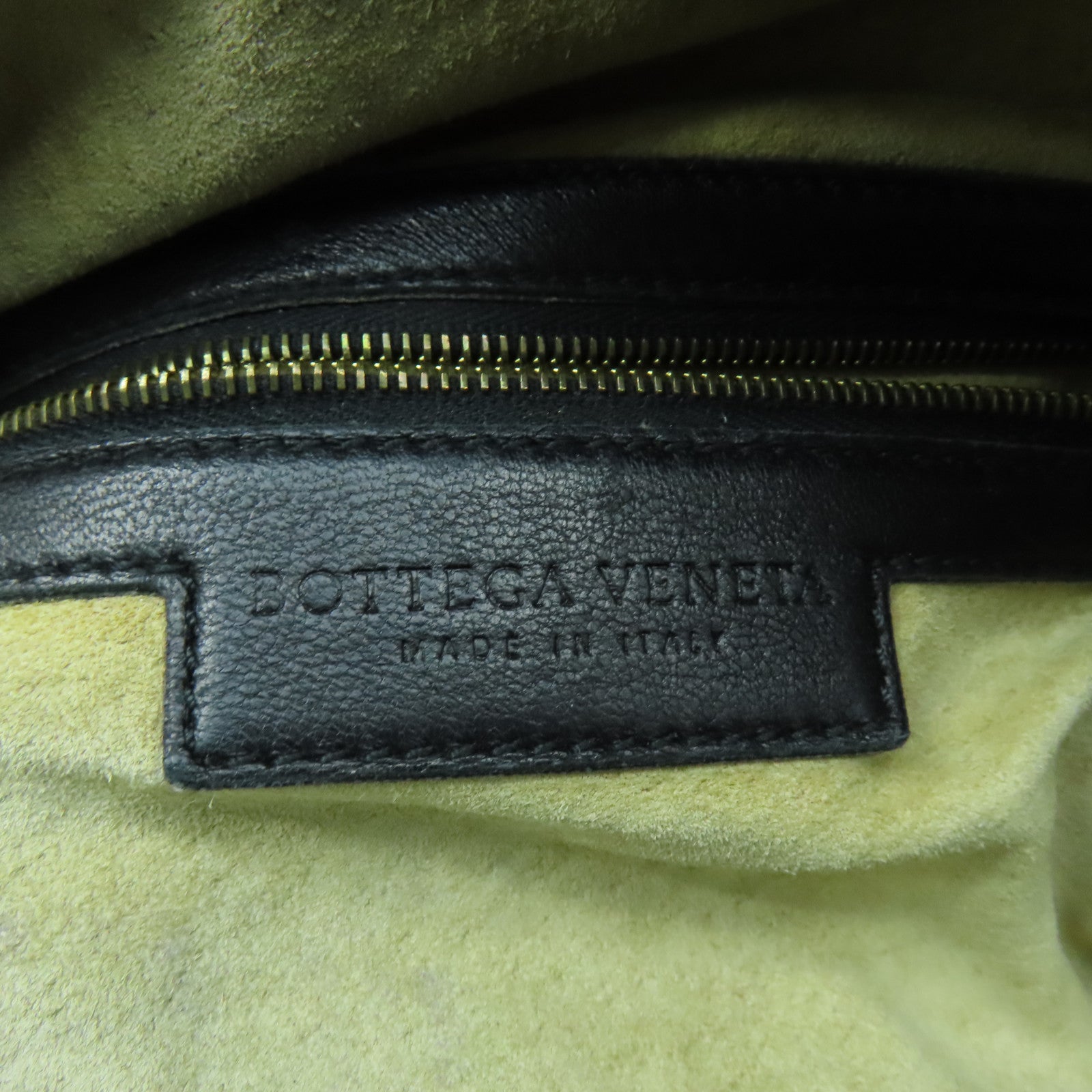 BOTTEGA VENETA 織紋羊皮皮革Shoulder Bag金扣肩背袋黑色
