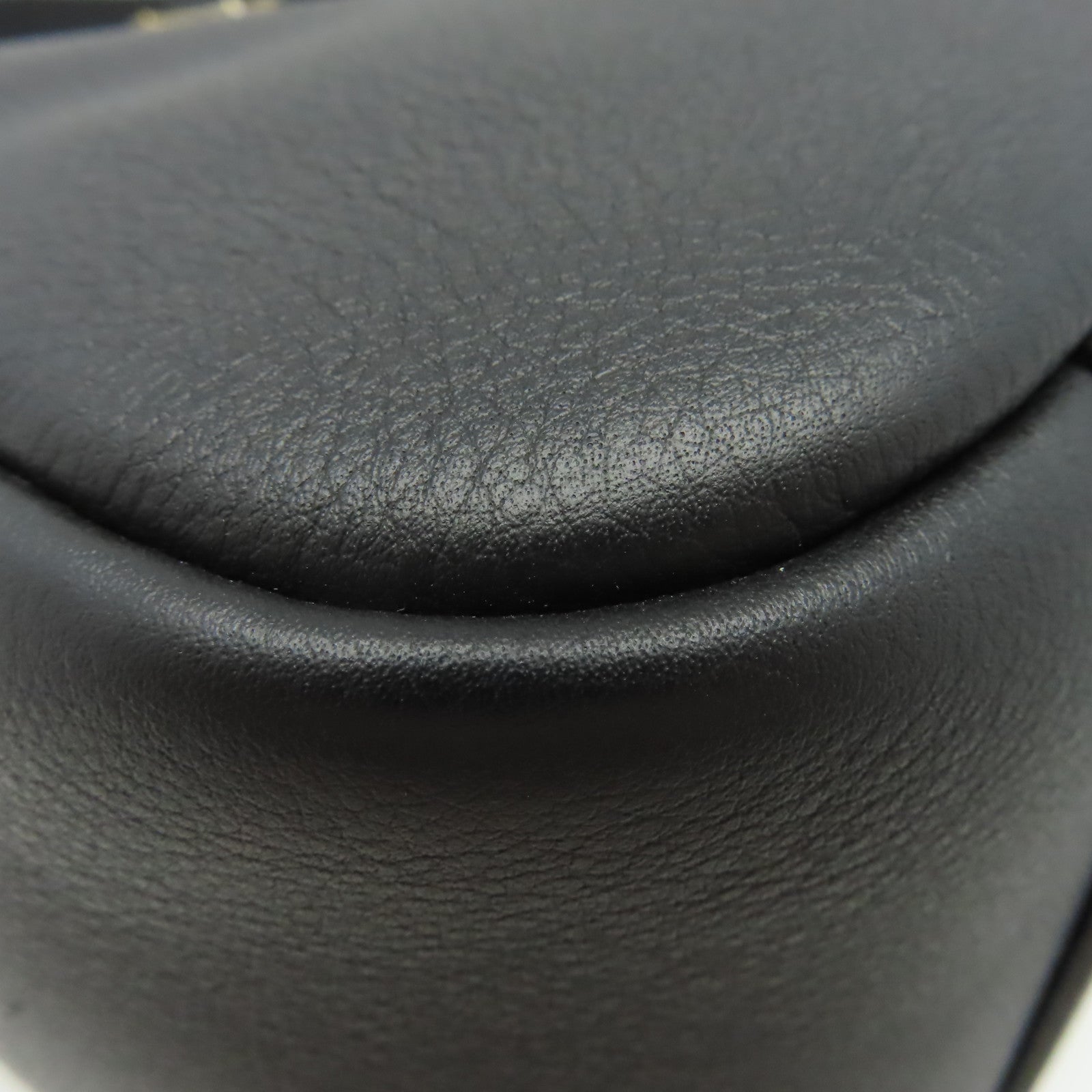 SAINT LAURENT 牛皮皮革Hobo Shoulder Bag金扣肩背袋黑色