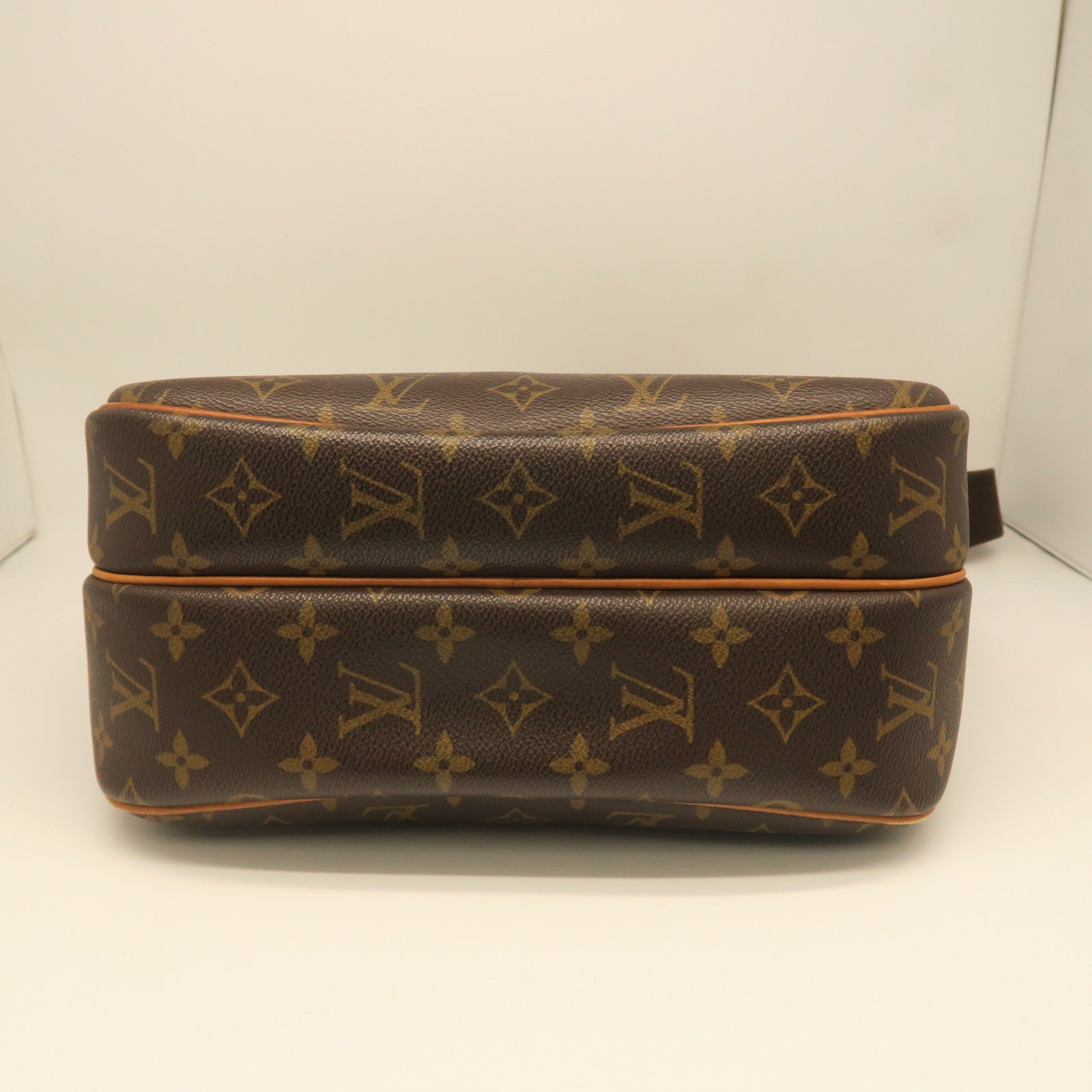 LOUIS VUITTON Monogram Reporter Gold Buckle Shoulder Bag Brown