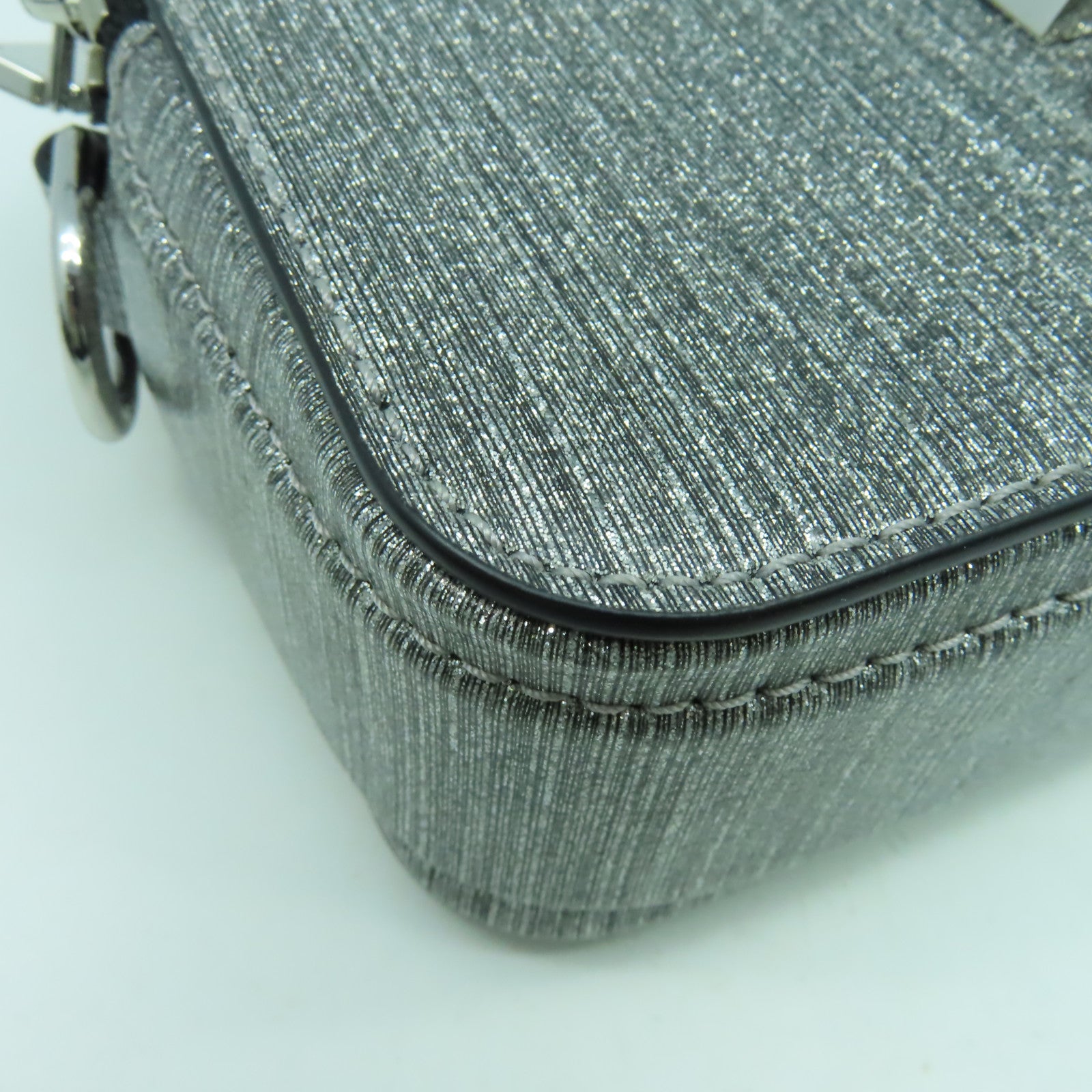 MARC JACOBS 塗層帆布Shoulder Bag銀扣肩背袋銀色