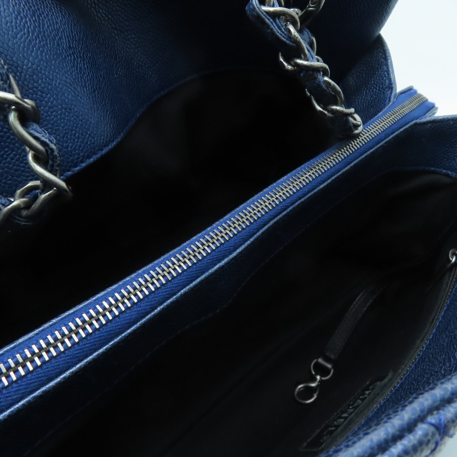 CHANEL Rhombus Caviar Leather Shoulder Bag Silver Buckle Shoulder Bag Blue