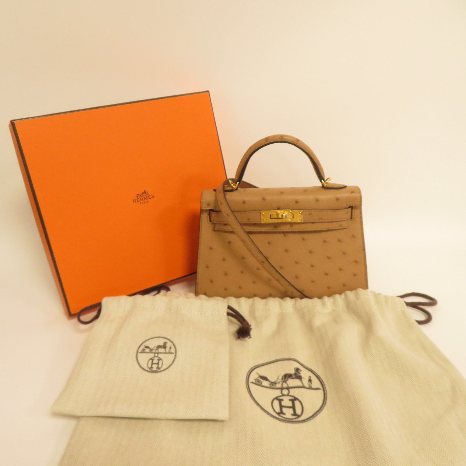 HERMES 鴕鳥皮革Mini Kelly金扣手挽肩背兩用袋Chai奶茶色