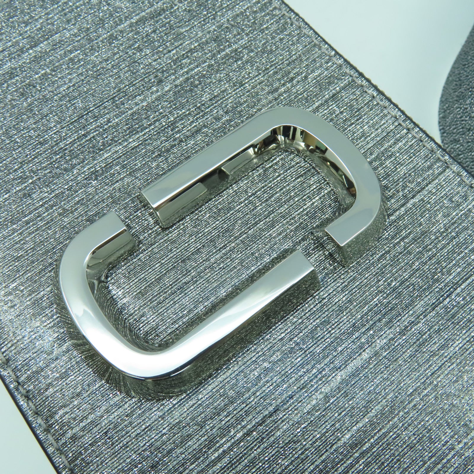 MARC JACOBS 塗層帆布Shoulder Bag銀扣肩背袋銀色