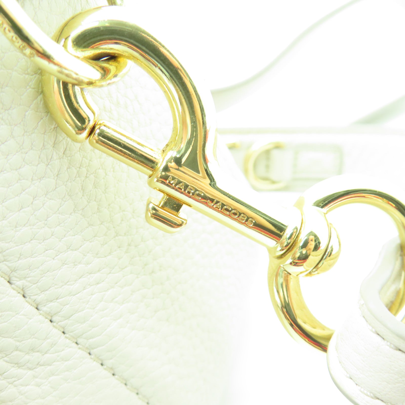 MARC JACOBS 牛皮皮革Shoulder Bag金扣肩背袋白色
