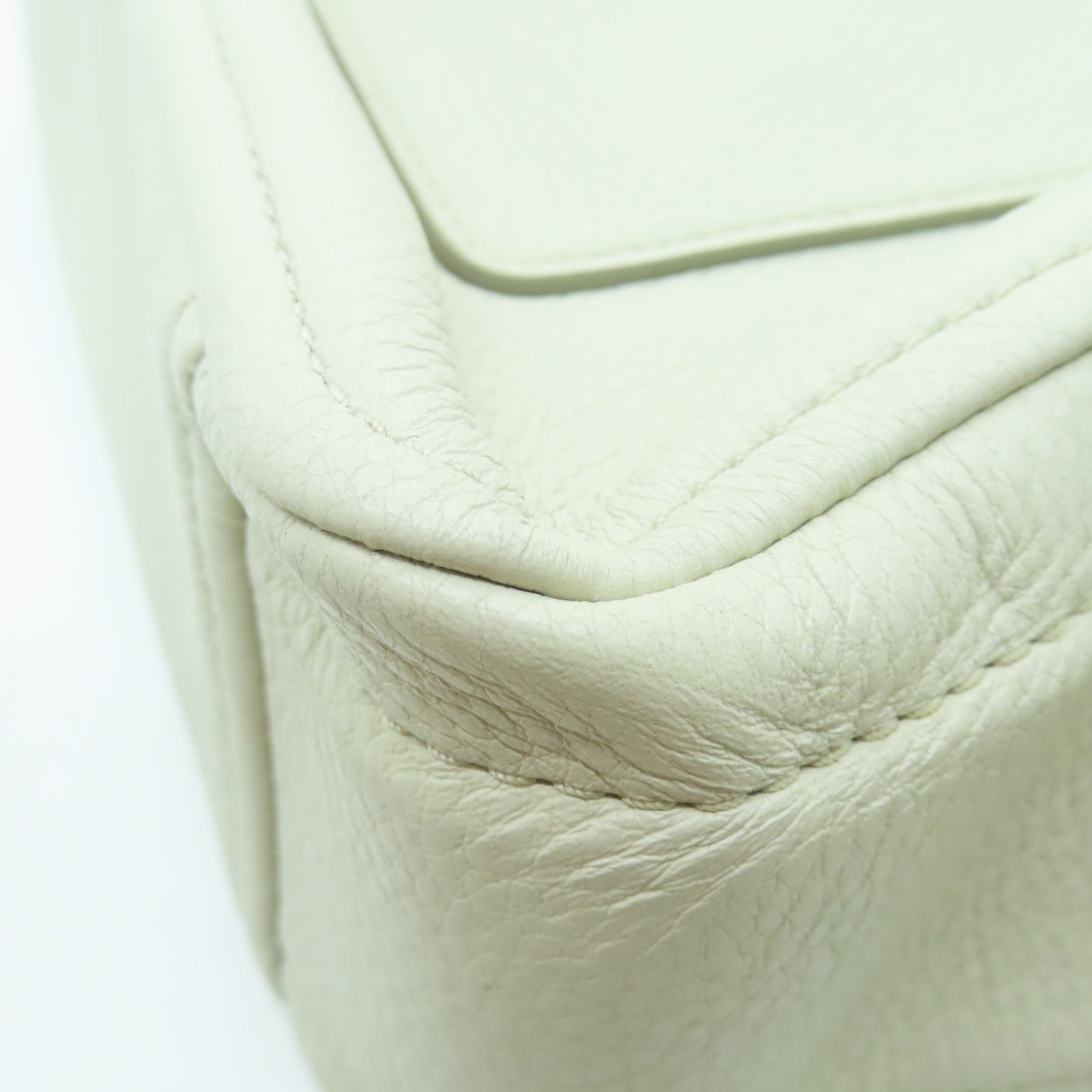 MARC JACOBS 牛皮皮革Shoulder Bag金扣肩背袋白色
