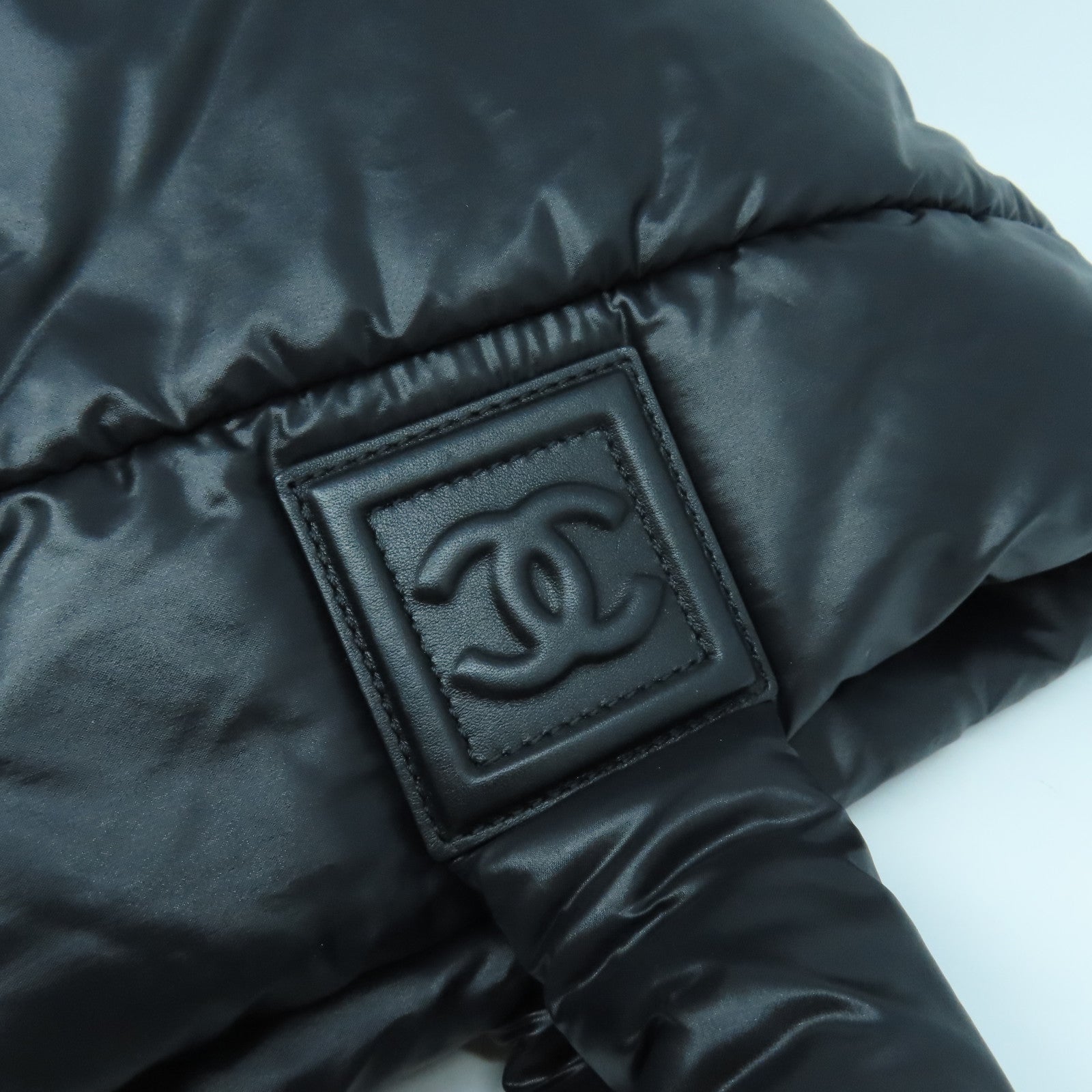 CHANEL 【激減優惠】尼龍Coco Cocoon銀扣手挽袋黑色