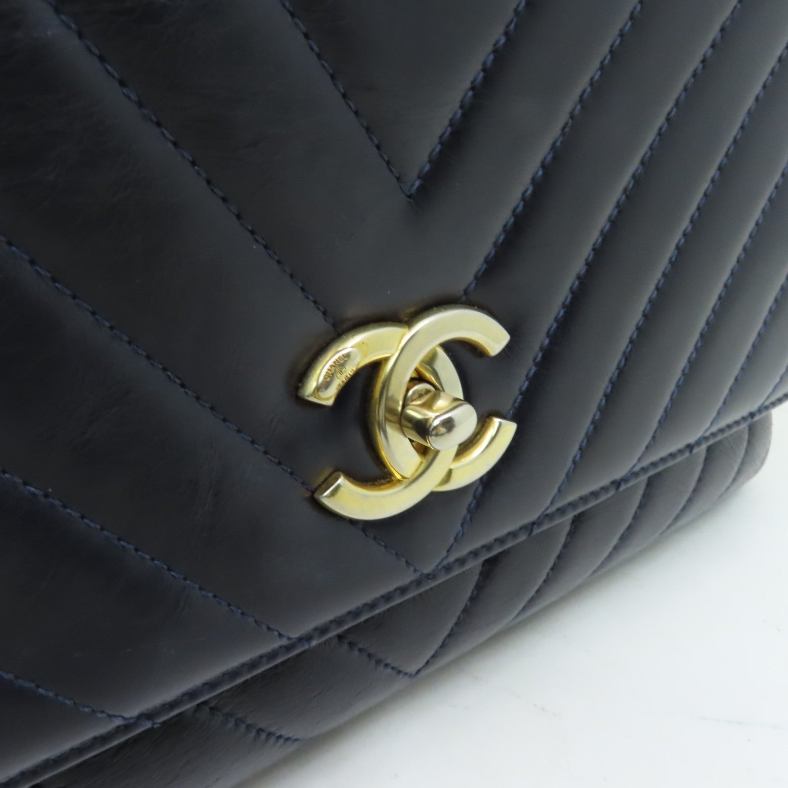 CHANEL 菱格牛皮皮革Coco Handle金扣手挽肩背兩用袋深藍色