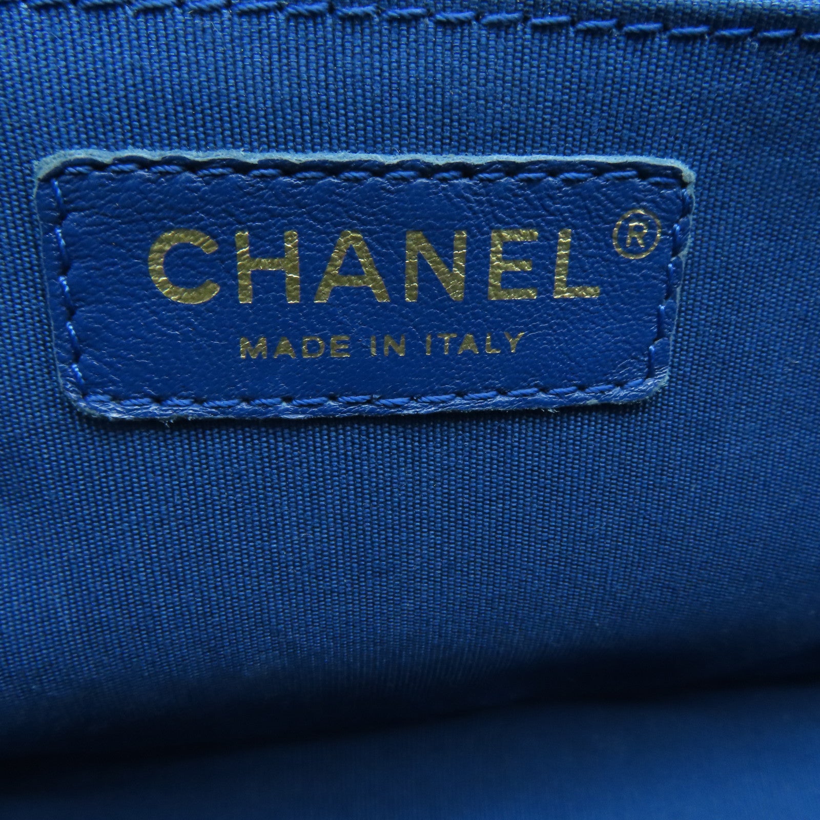 CHANEL 斜紋羊皮皮革Boy Chanel 25金扣鏈帶肩背袋藍色
