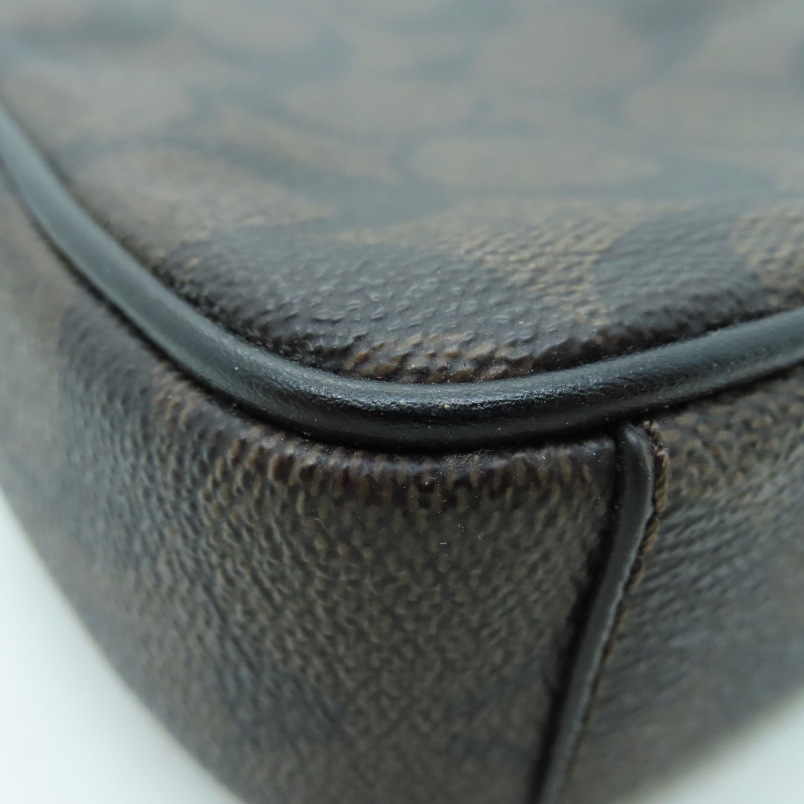 COACH 涂层帆布Phone Case Shoulder Bag金扣肩背袋啡色/黑色