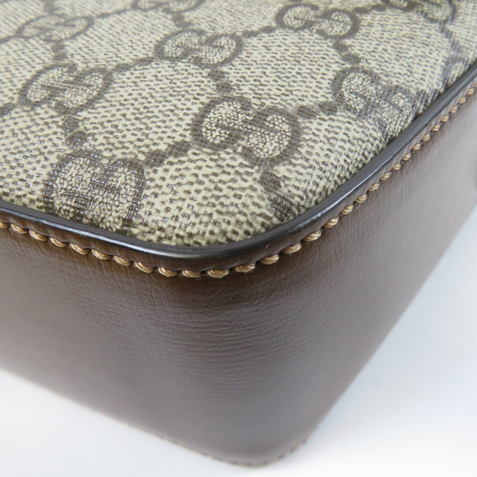 GUCCI 塗層帆布GG Supreme Canvas金扣肩背袋啡色