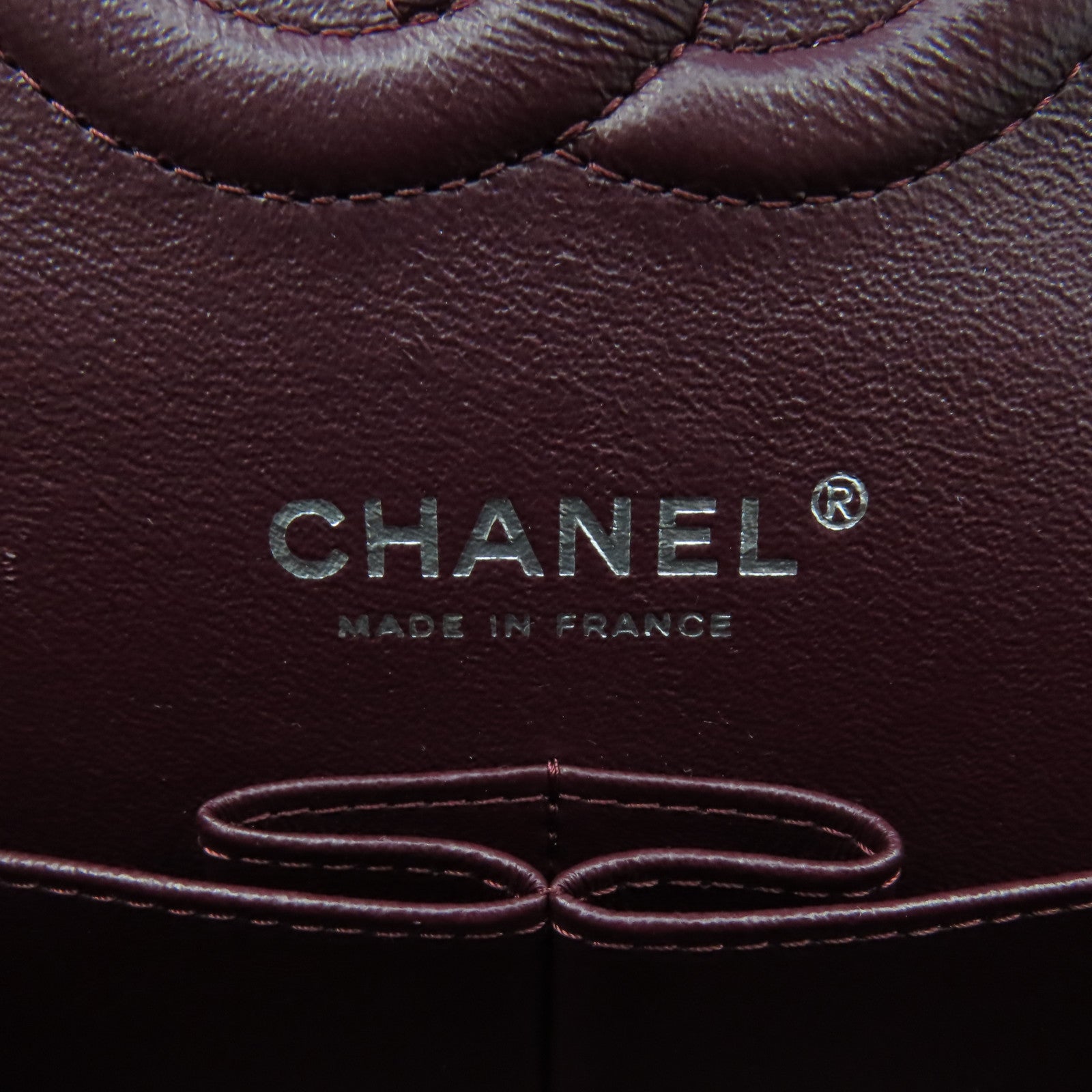 CHANEL 菱格Caviar皮革Classic 25cm銀扣鏈帶肩背袋黑色