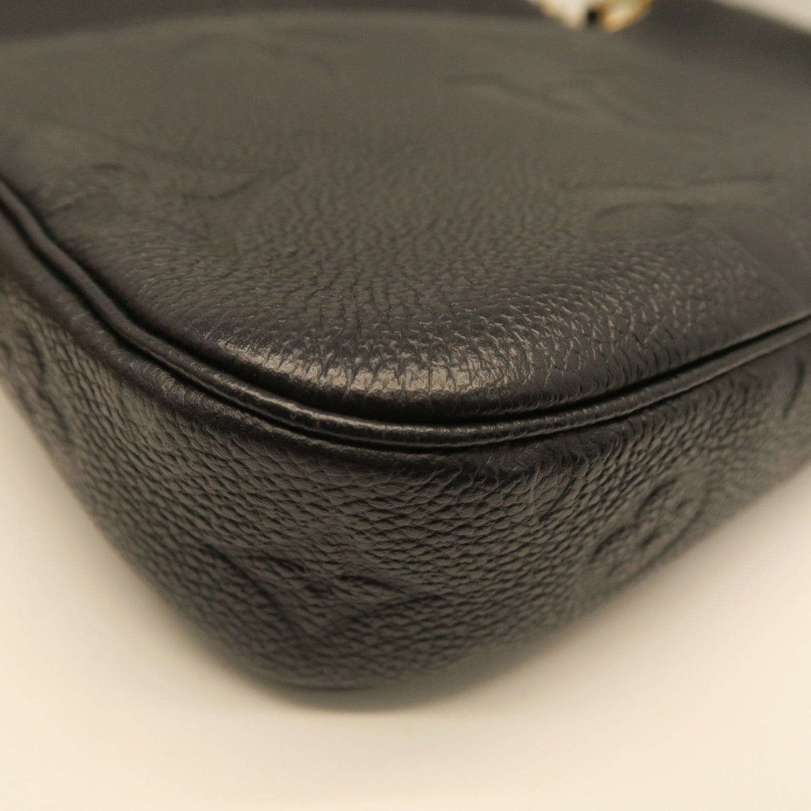 LOUIS VUITTON Monogram Empreinte Multi Pochette Accessories Gold Buckle Shoulder Bag Black