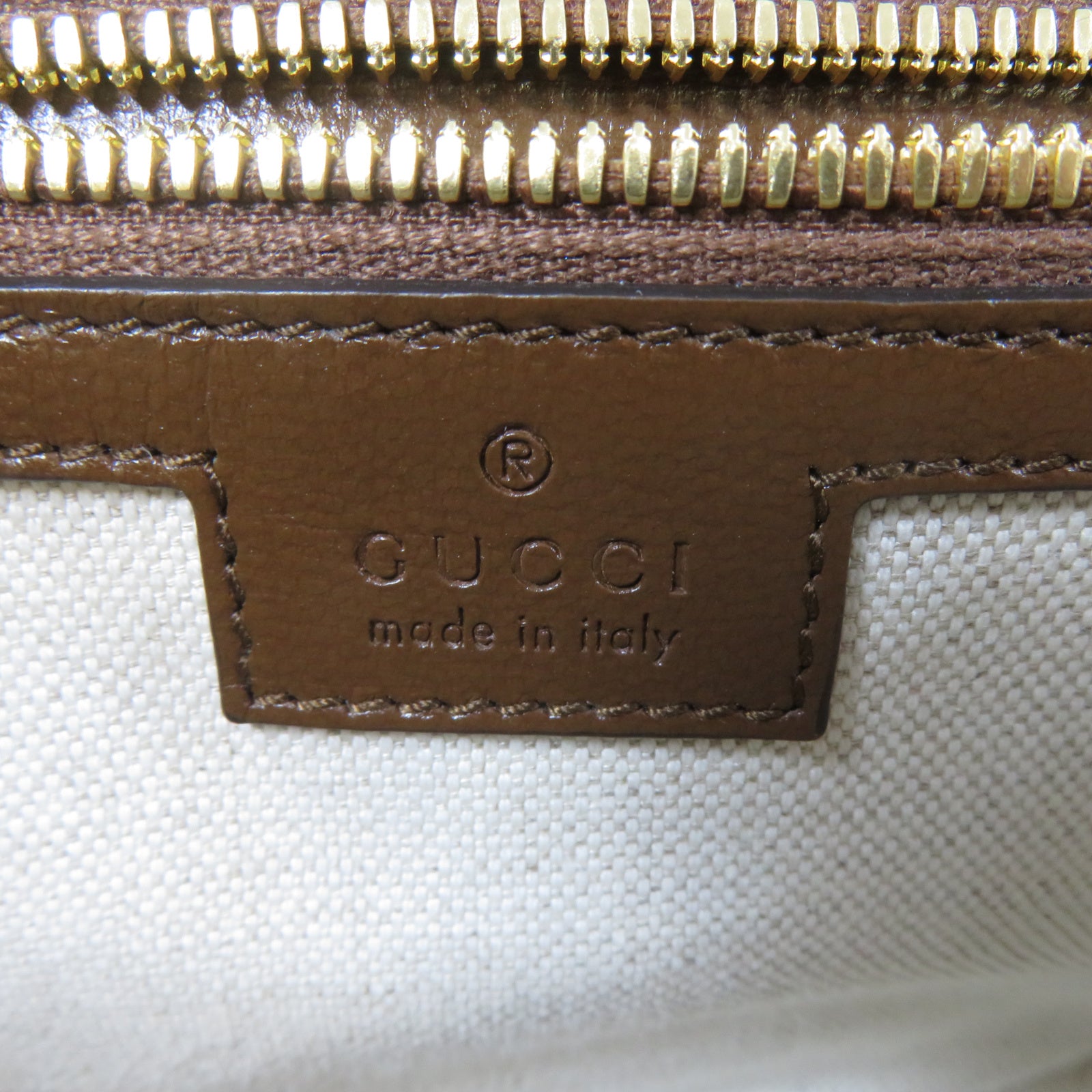 GUCCI 塗層帆布GG Supreme Canvas金扣肩背袋啡色