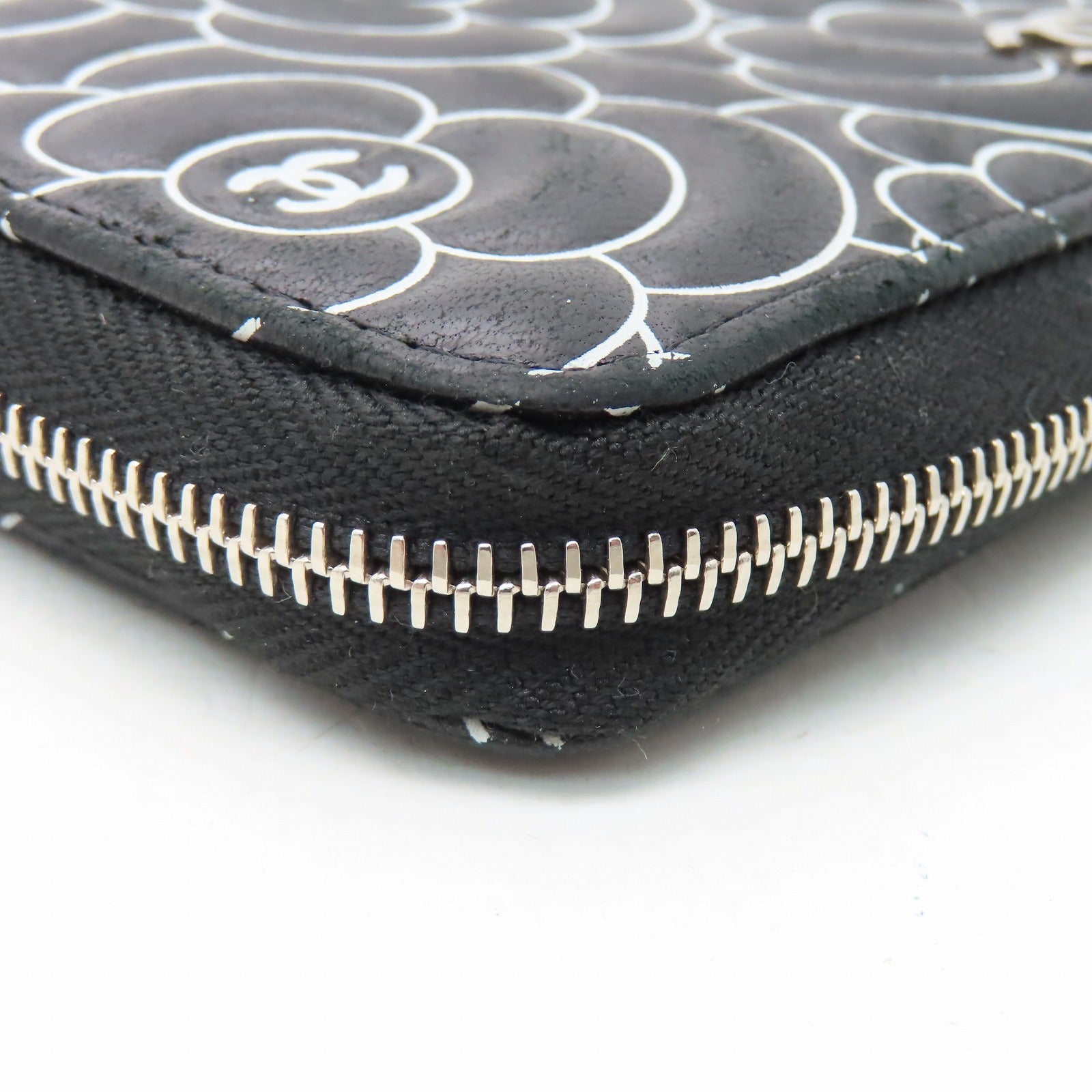 CHANEL 牛皮皮革Middle Zipper Wallet银扣拉链长钱包黑色/白色