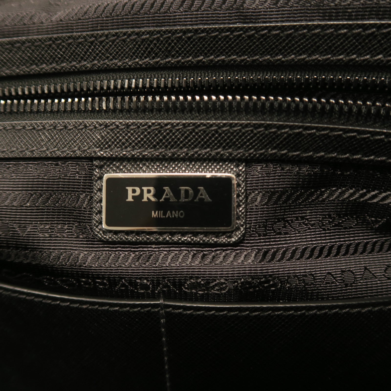 PRADA 尼龍Tote Bag銀扣肩背袋黑色