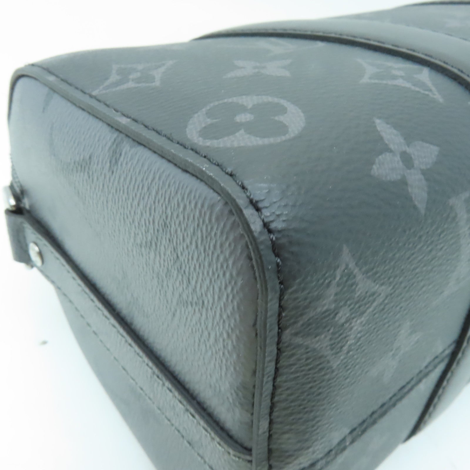 LOUIS VUITTON Monogram Eclipse Keepall Bandouliere 25銀扣肩背袋黒色