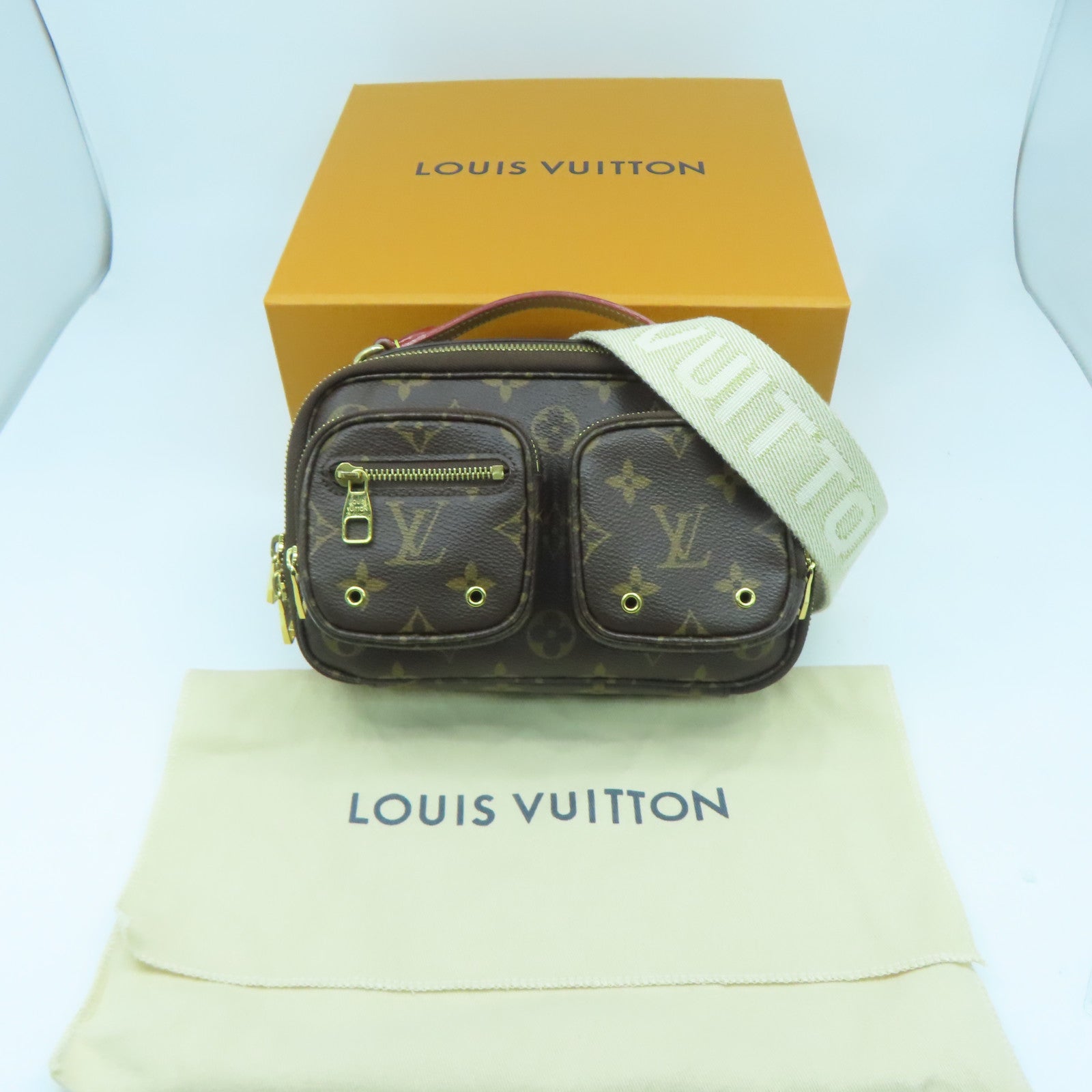LOUIS VUITTON Monogram Utility Crossbody金扣肩背袋啡色