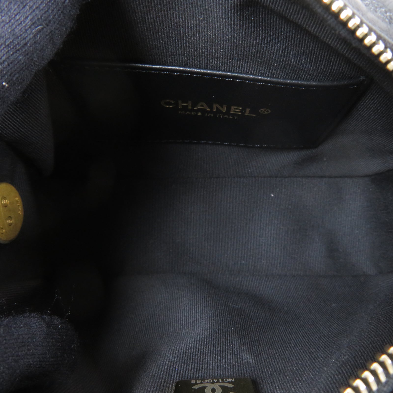 CHANEL 菱格牛皮皮革Chain Shoulder金扣鏈帶肩背袋黑色
