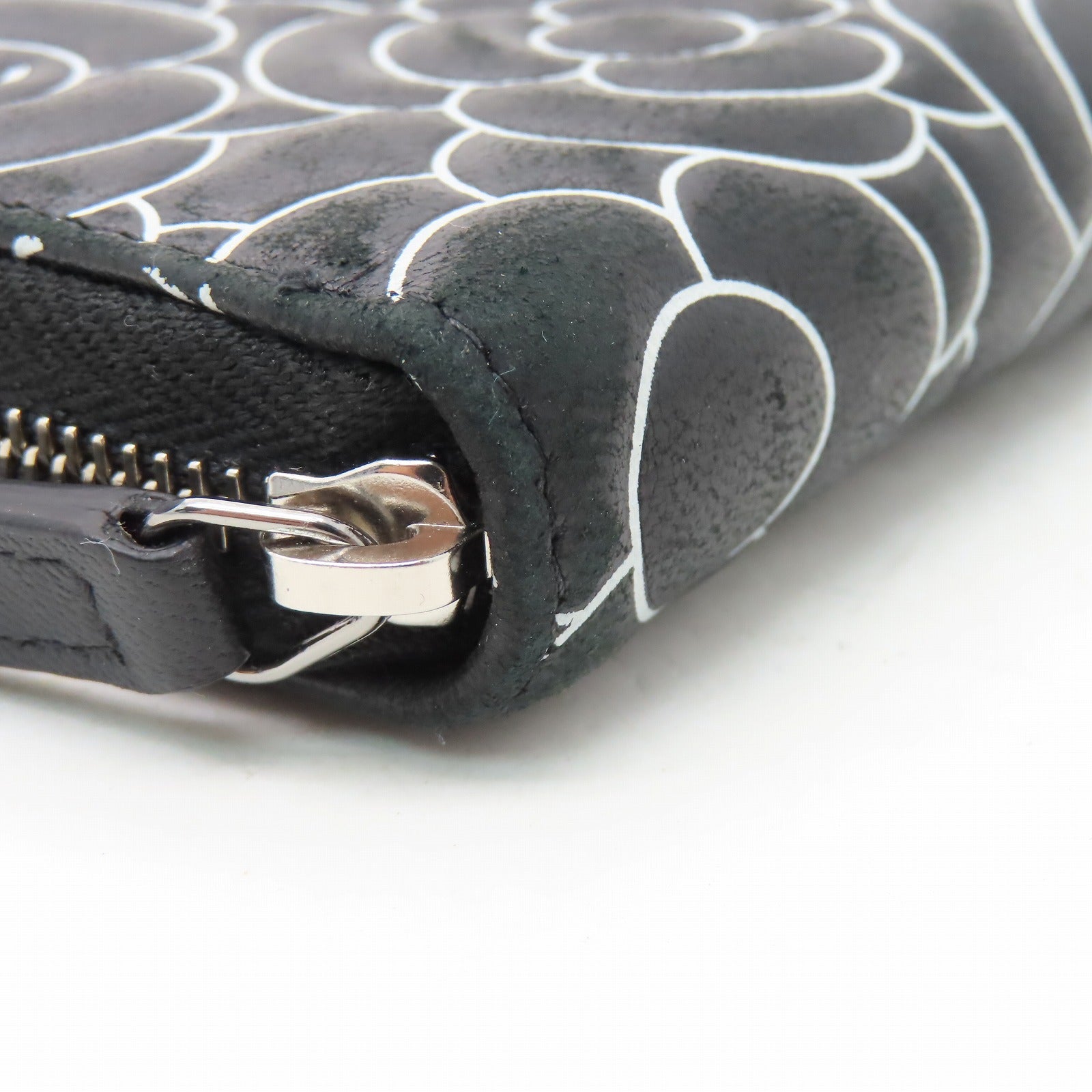 CHANEL 牛皮皮革Middle Zipper Wallet银扣拉链长钱包黑色/白色
