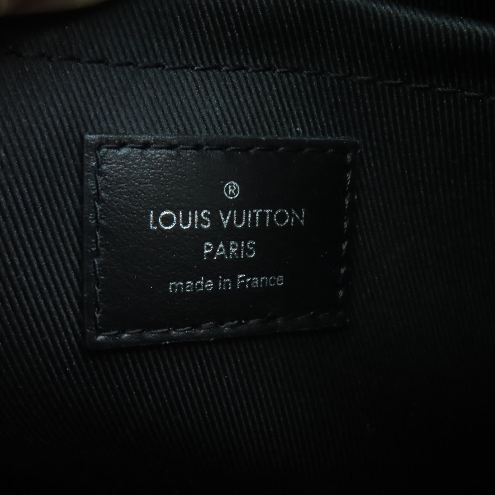 LOUIS VUITTON Monogram Eclipse Keepall Bandouliere 25銀扣肩背袋黒色