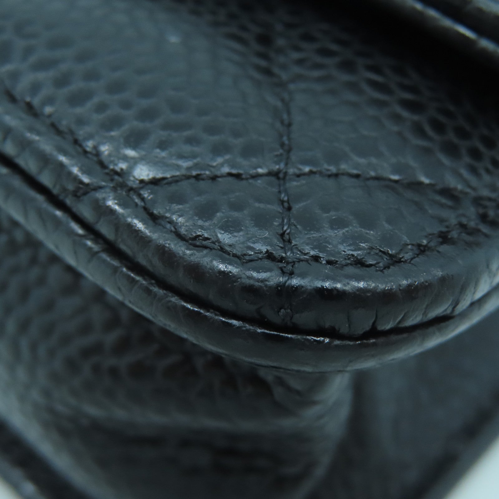 CHANEL 菱格Caviar皮革Wallet On Chain金扣鏈帶肩背袋黑色