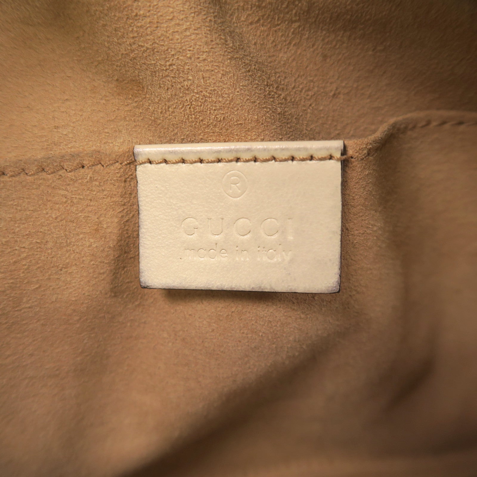 GUCCI 皮革Marmont GG金扣肩背袋白色