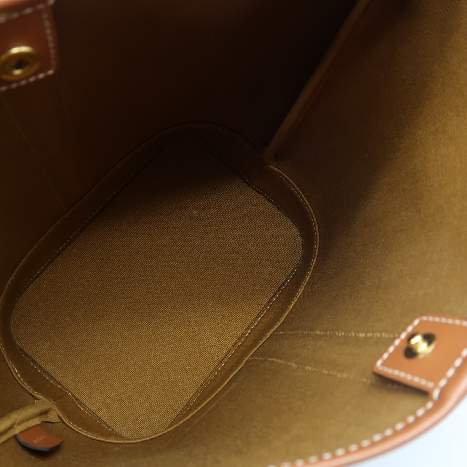 CELINE 塗層帆布Small Triomphe Bucket金扣肩背袋啡色