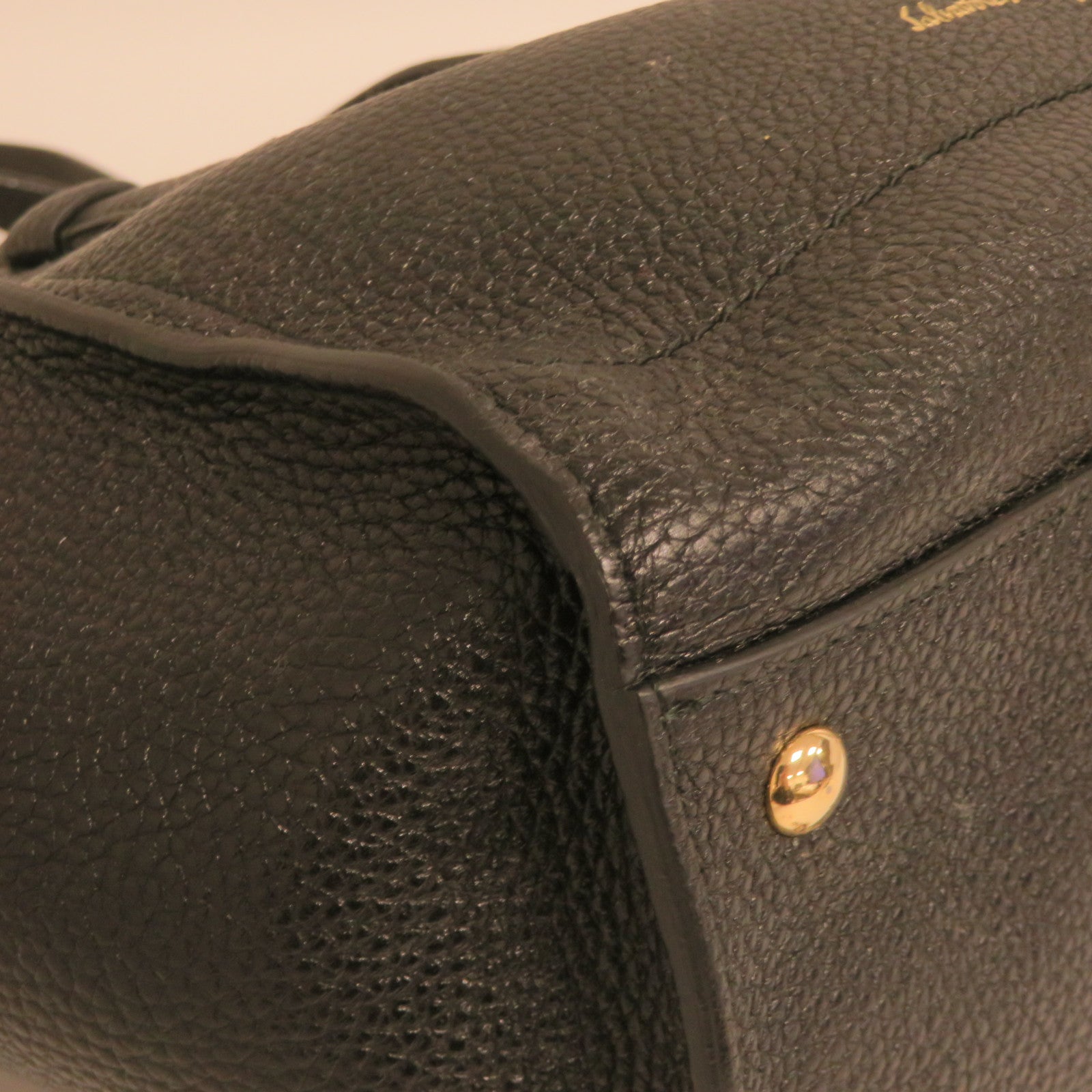 Salvatore Ferragamo 牛皮皮革2 Way Shoulder金扣手挽肩背兩用袋黑色