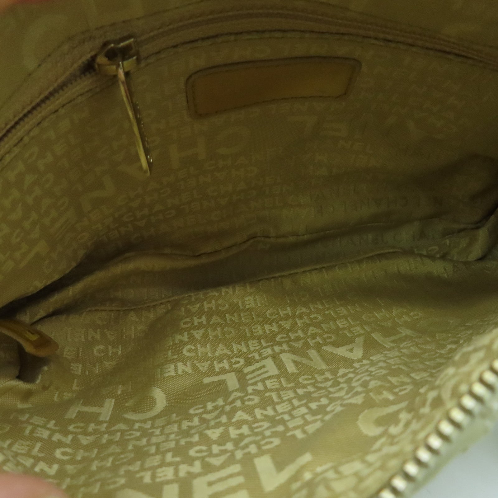 CHANEL 菱格牛皮皮革Vintage Hangbag金扣手挽袋白色