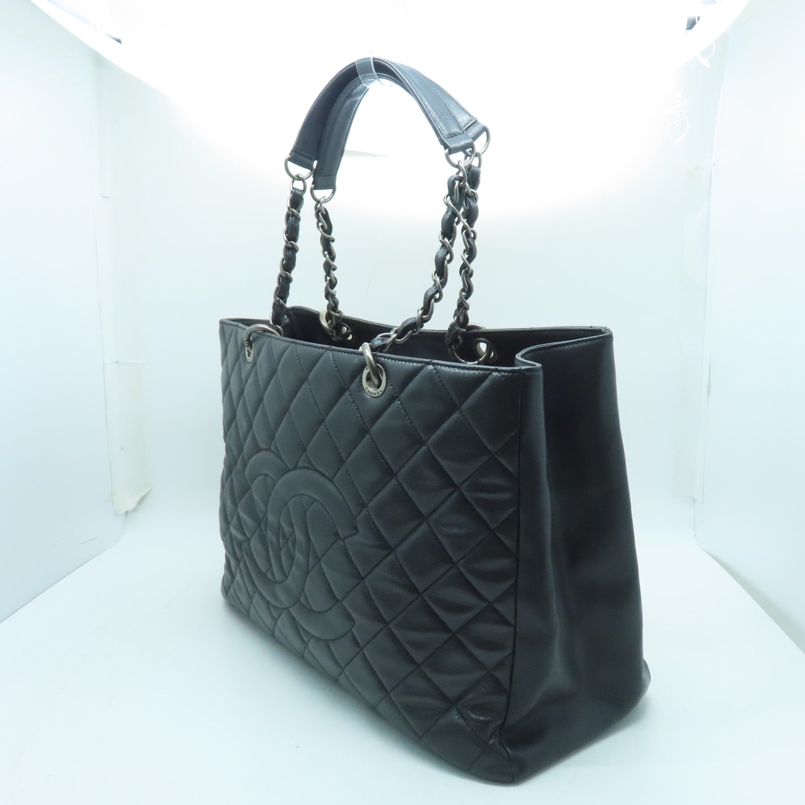 CHANEL 菱格Caviar皮革GST銀扣手挽袋黑色