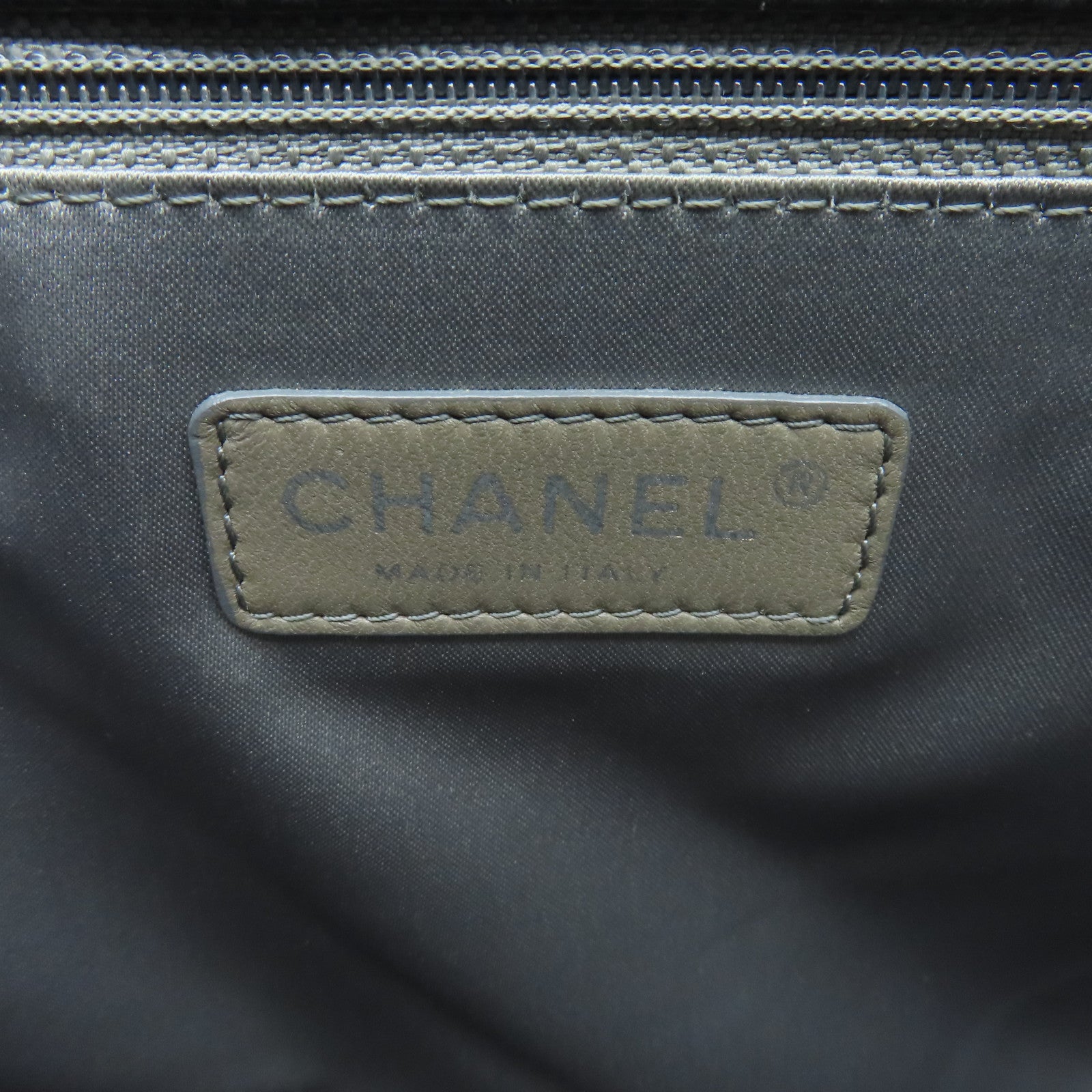 CHANEL 菱格Caviar皮革GST銀扣手挽袋黑色