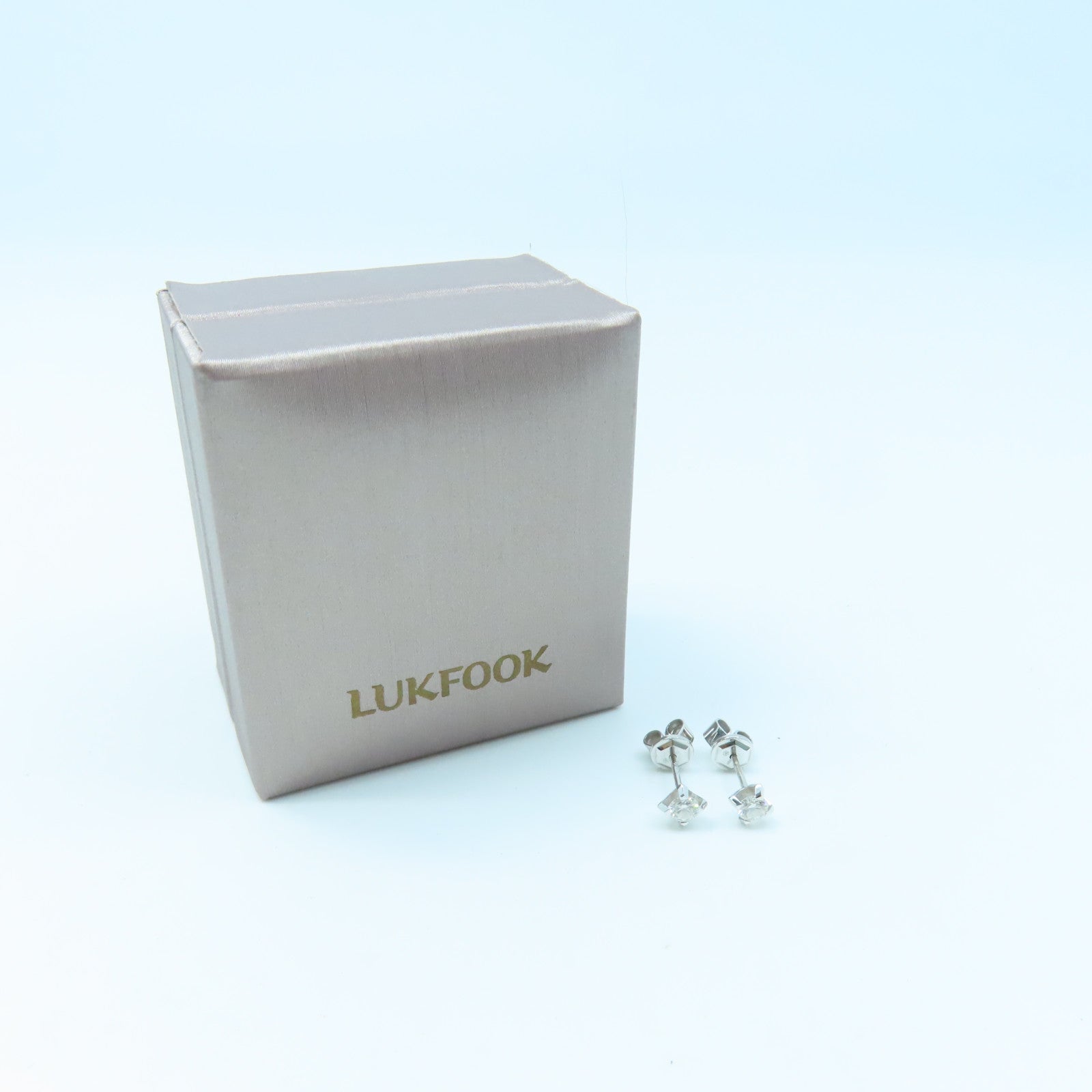 JEWELRY 18K White Gold Diamond Earring 1.5g Diamond Earrings