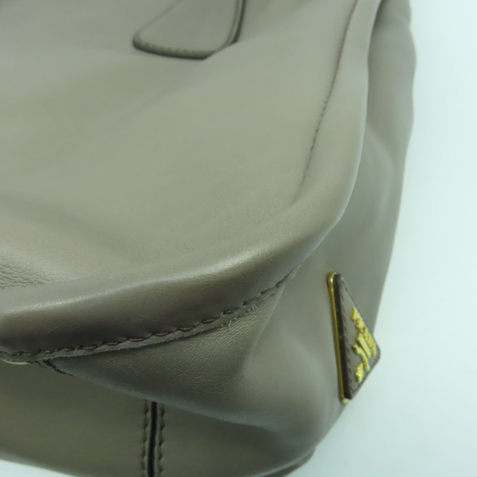 PRADA 牛皮皮革Hand Bag金扣手挽袋灰色