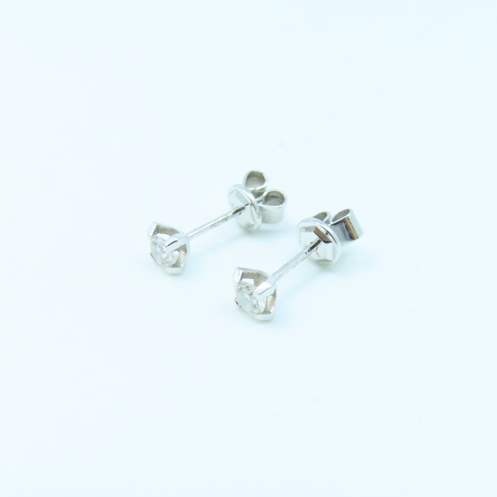 JEWELRY 18K White Gold Diamond Earring 1.5g Diamond Earrings