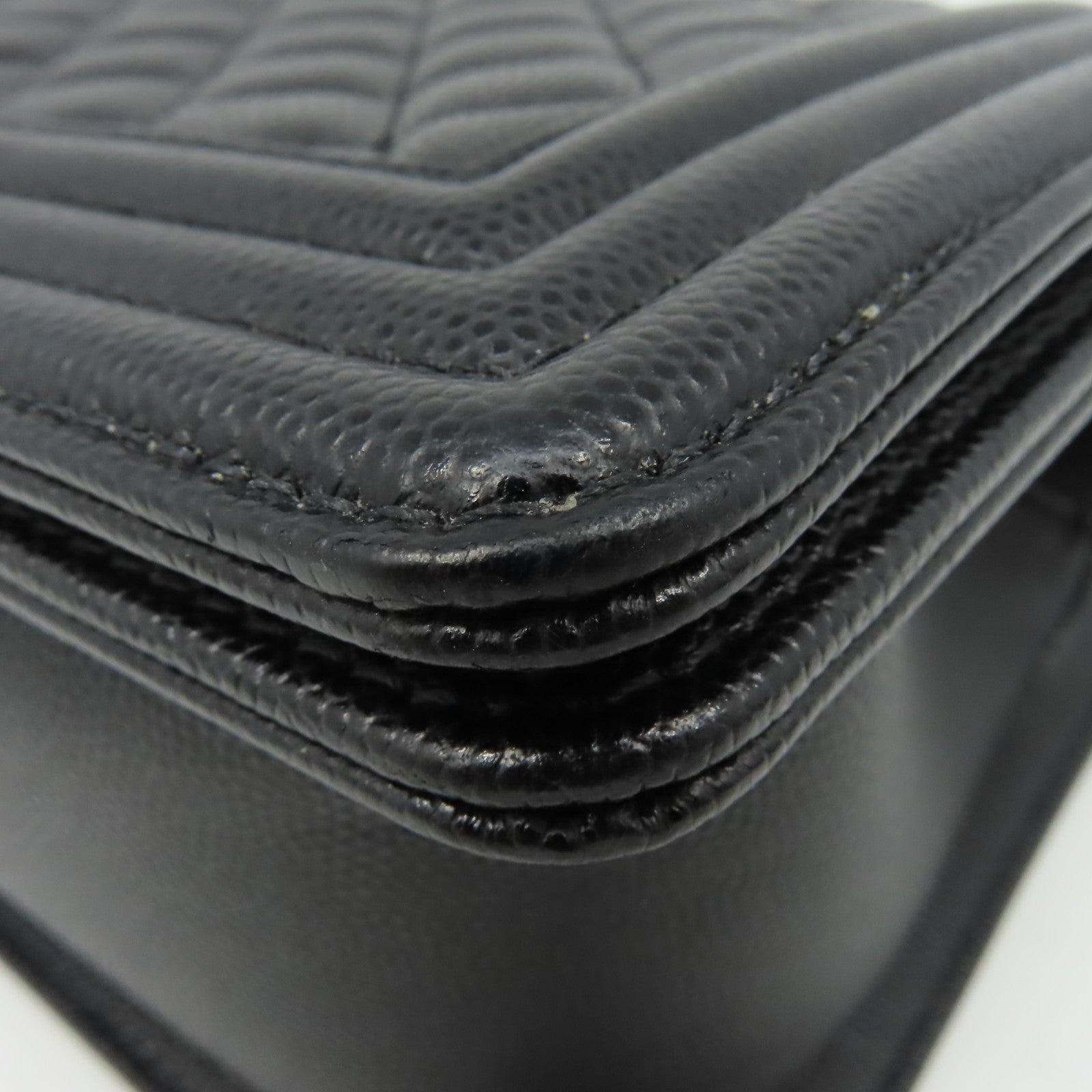 CHANEL 菱格Caviar皮革Boy Chanel 25cm Chain Shoulder Bag金扣鏈帶肩背袋黑色
