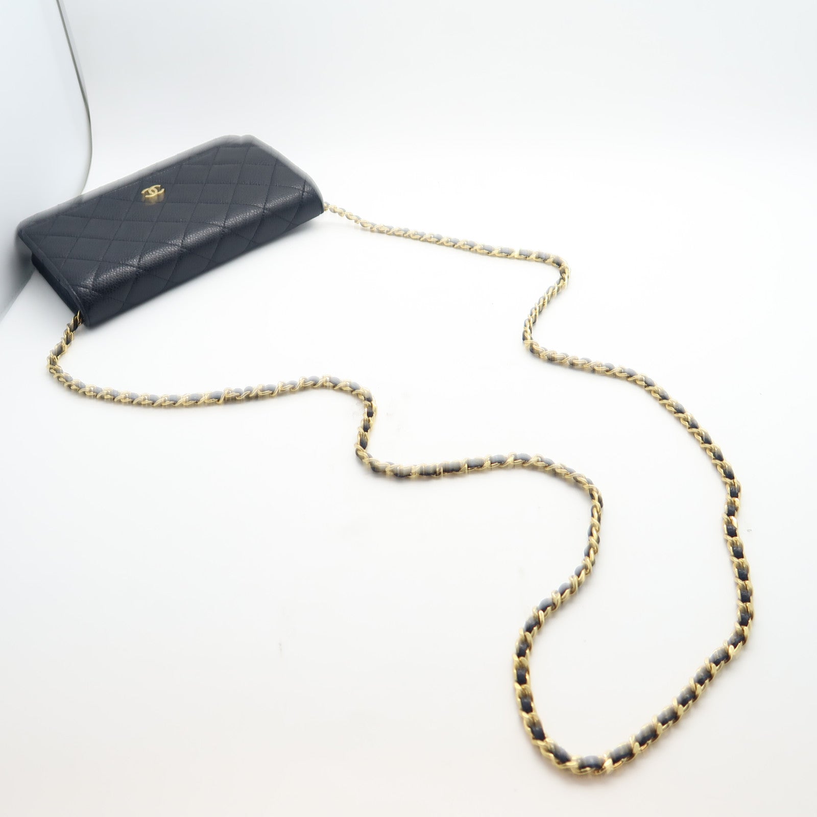 CHANEL 菱格牛皮皮革Wallet On Chain金扣鏈帶肩背袋黑色