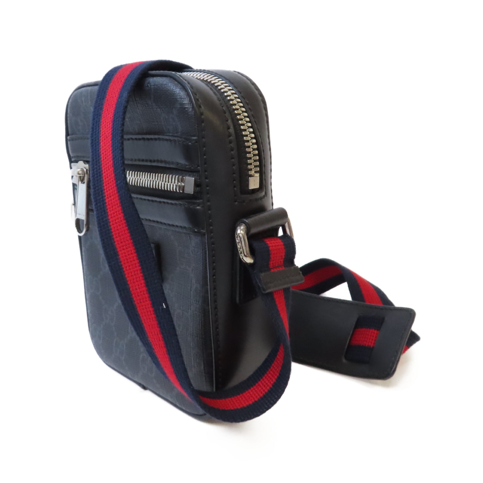 GUCCI 塗層帆布GG Supreme Messenger Shoulder Bag銀扣肩背袋黑色