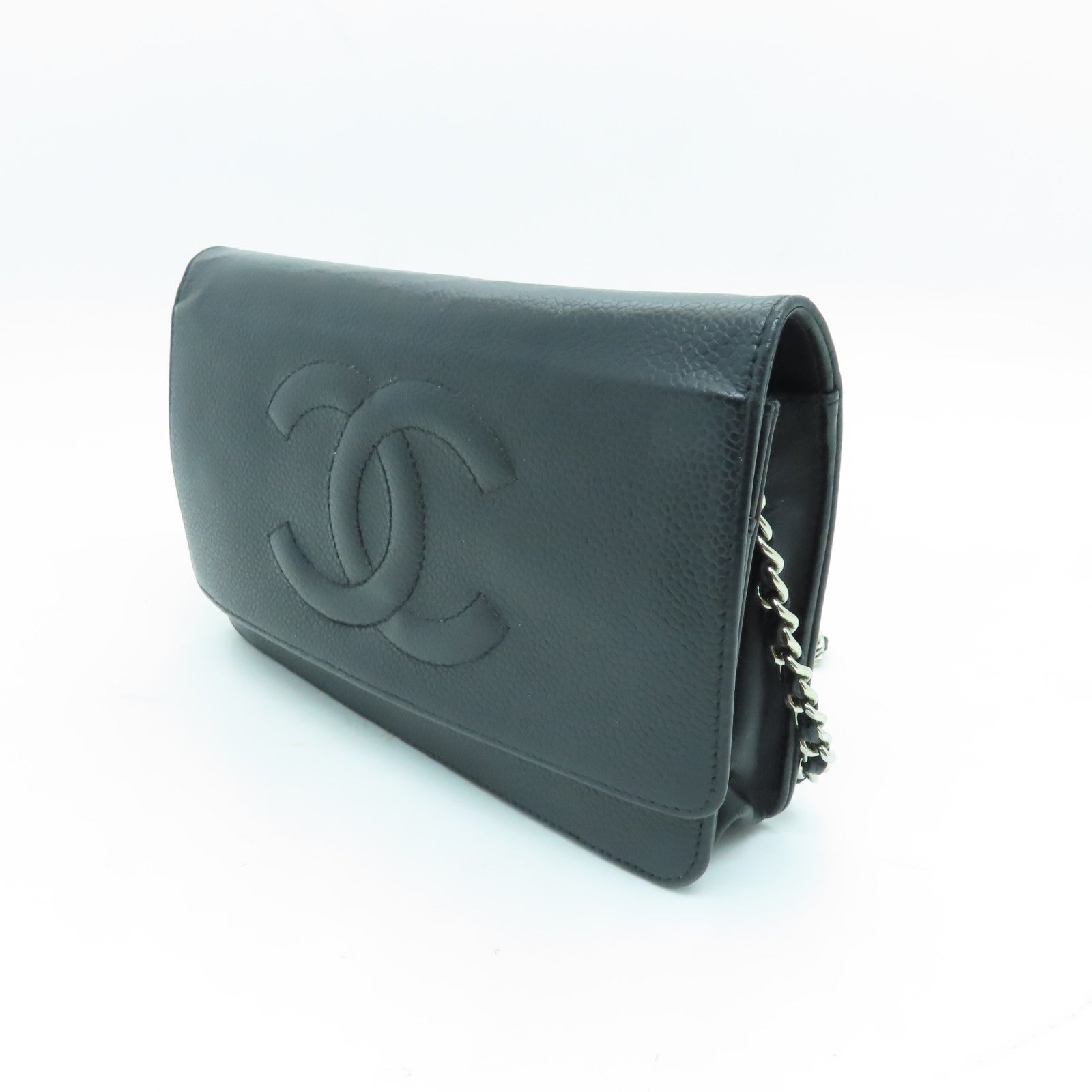 CHANEL Caviar皮革Wallet On Cahin銀扣鏈帶肩背袋黑色