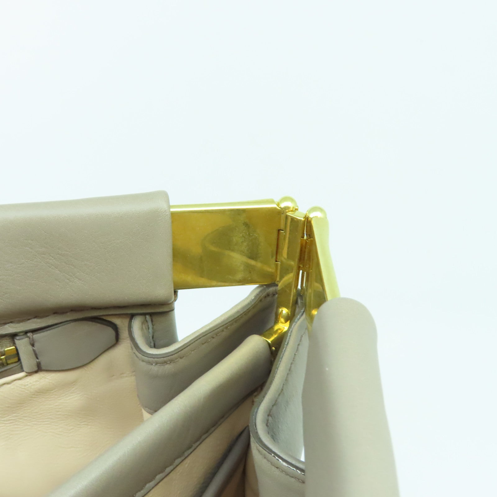 PRADA 牛皮皮革Hand Bag金扣手挽袋灰色
