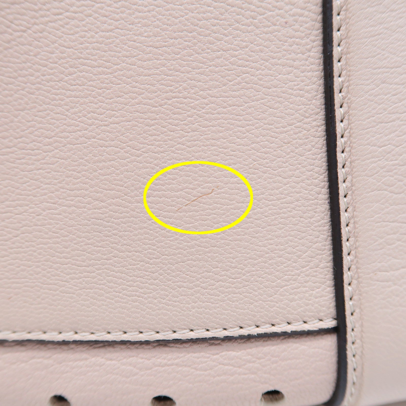 LOEWE 牛皮皮革Amazone銀扣手挽袋米色