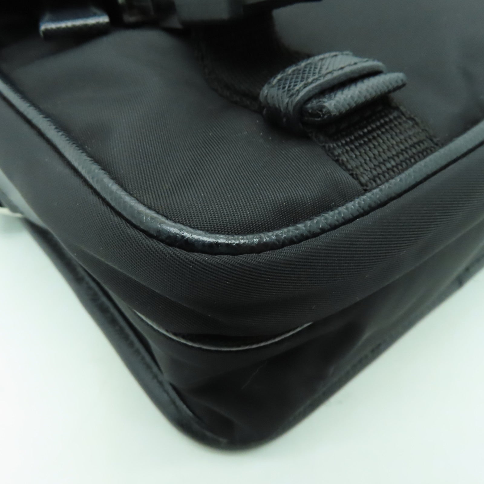 PRADA 尼龍Shoulder Bag銀扣肩背袋黑色