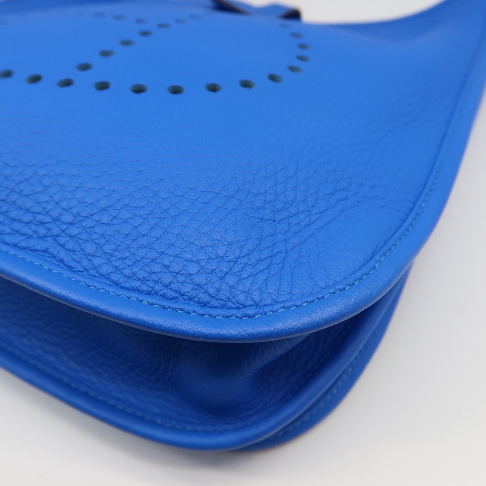 HERMES Clemence皮革Evelyne PM銀扣肩背袋Bleu France法國藍色