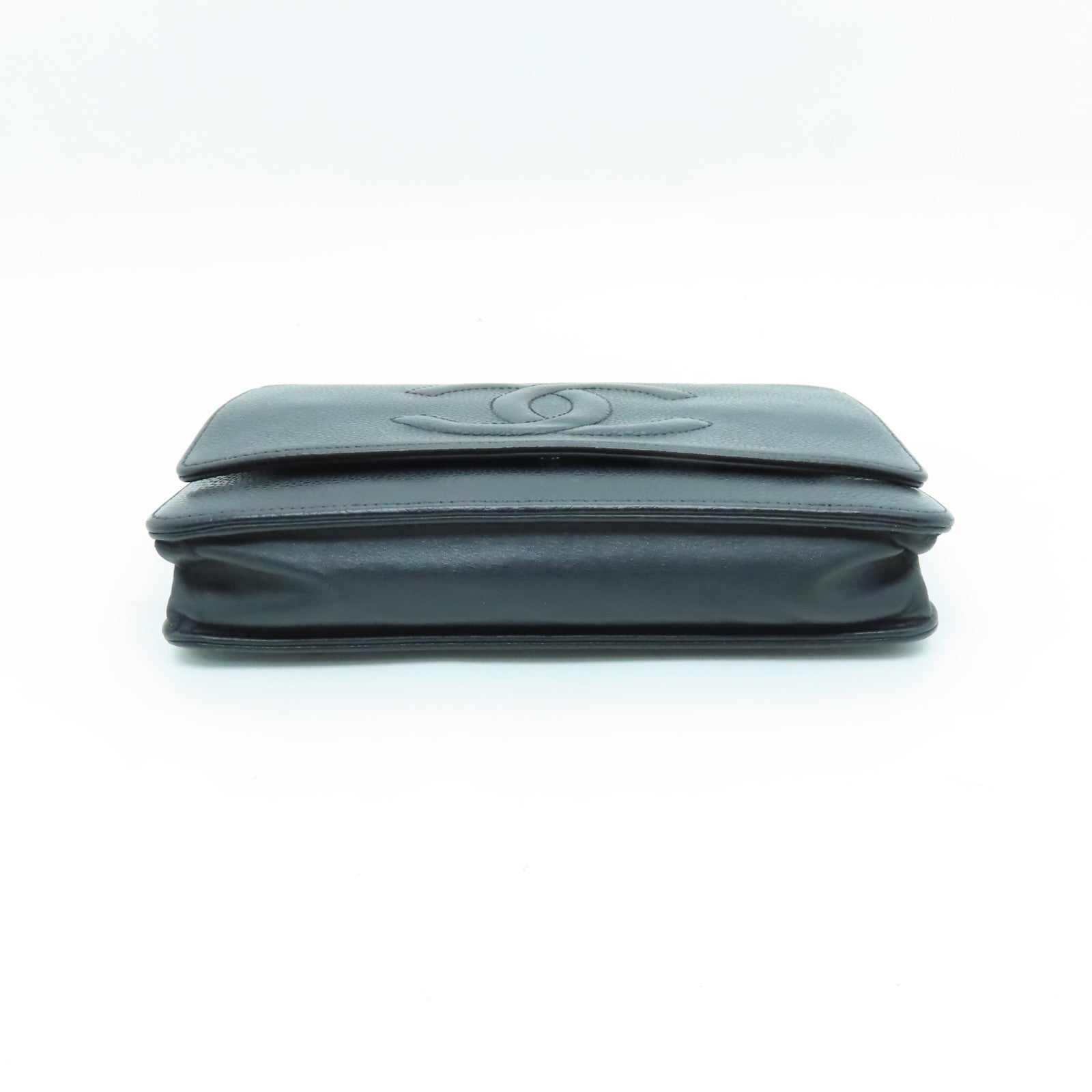 CHANEL Caviar皮革Wallet On Cahin銀扣鏈帶肩背袋黑色