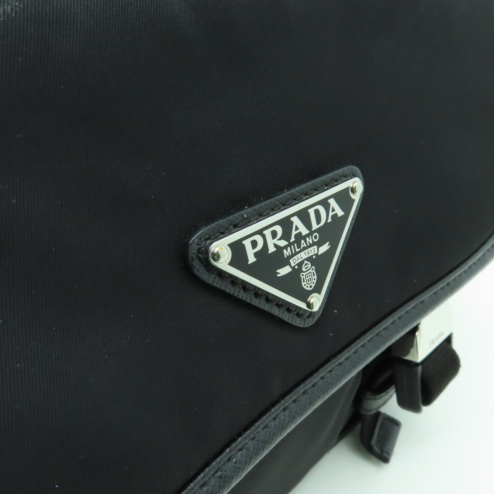 PRADA 尼龍Shoulder Bag銀扣肩背袋黑色