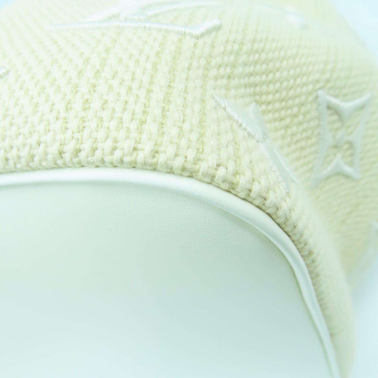 LOUIS VUITTON 牛皮皮革/蓮花棉/Monogram Neverfull MM金扣手挽袋白色