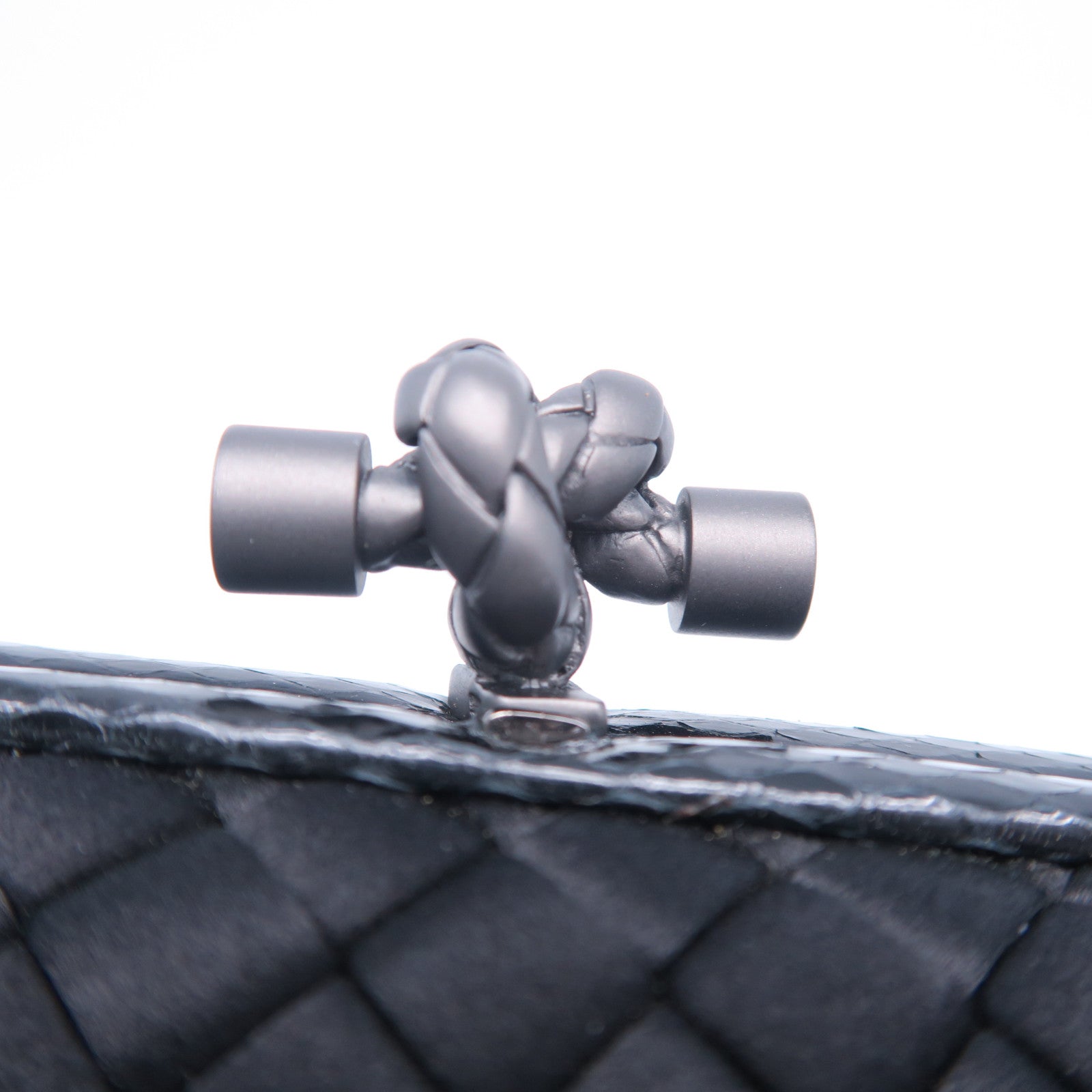 BOTTEGA VENETA 【激減優惠】緞製/蛇皮皮革Clutch Bag黑扣手拿包黑色