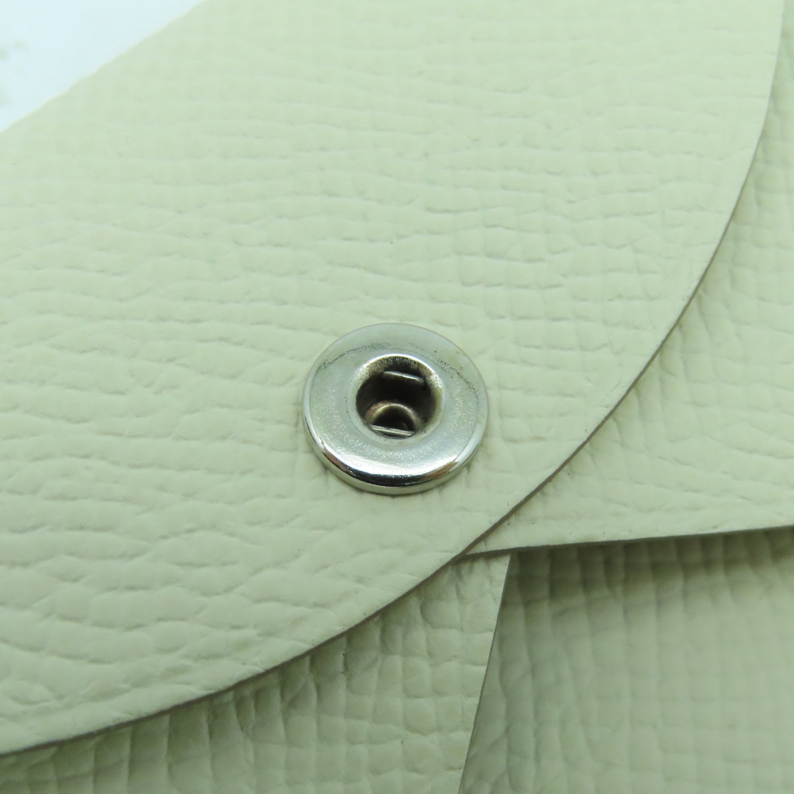 HERMES Epsom皮革Calvi Duo銀扣卡片套Craie奶昔白色