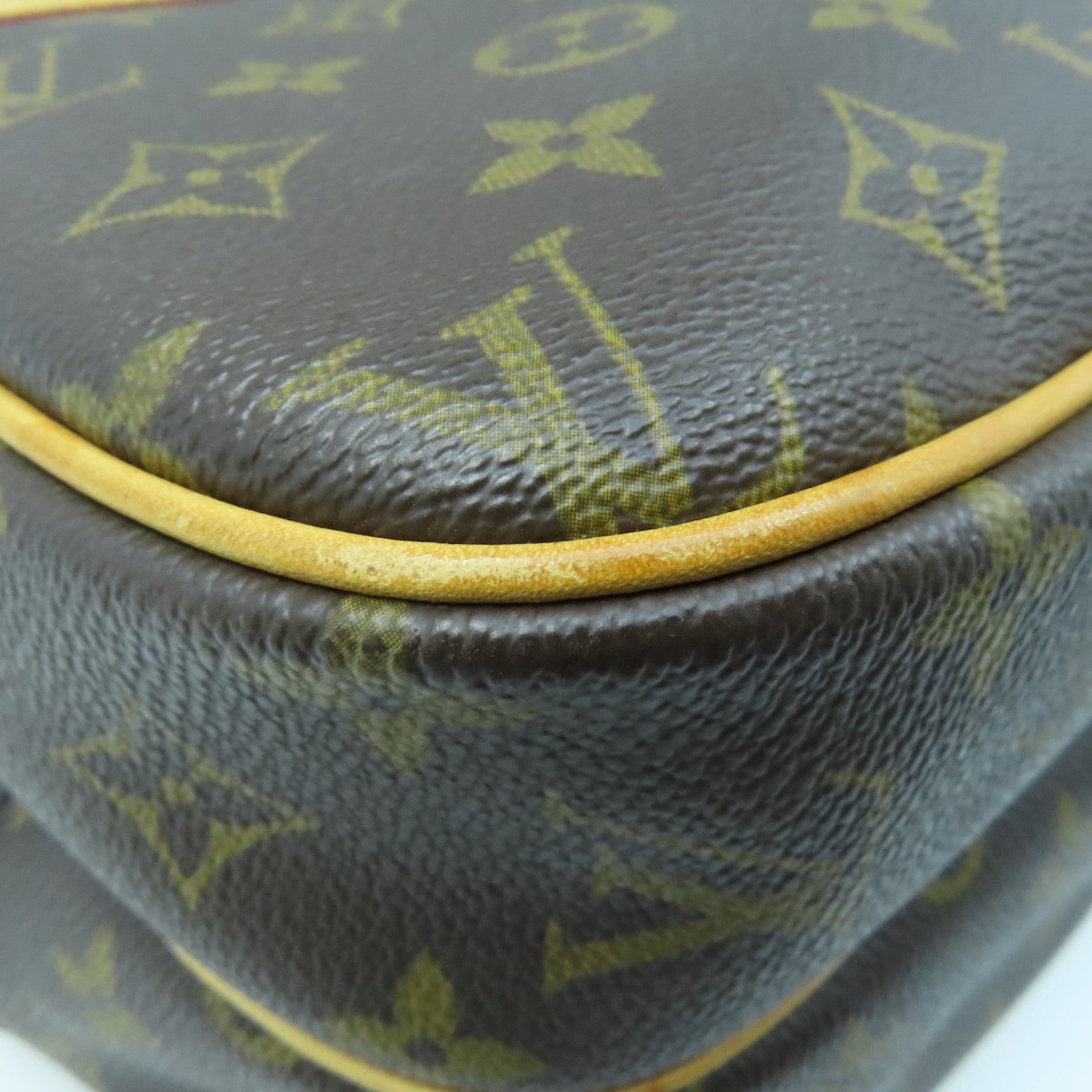 LOUIS VUITTON Monogram Reporter Monogram Gold Buckle Shoulder Bag Brown