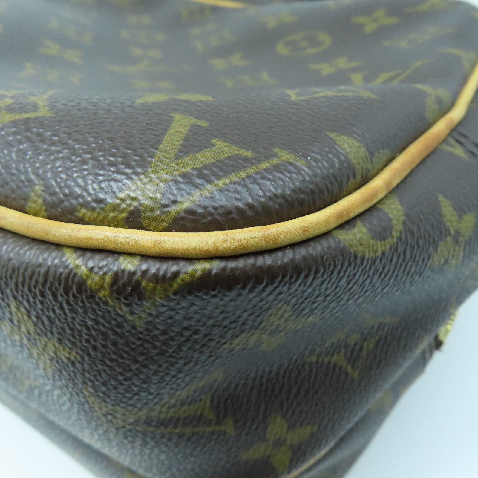 LOUIS VUITTON Monogram Reporter Monogram Gold Buckle Shoulder Bag Brown