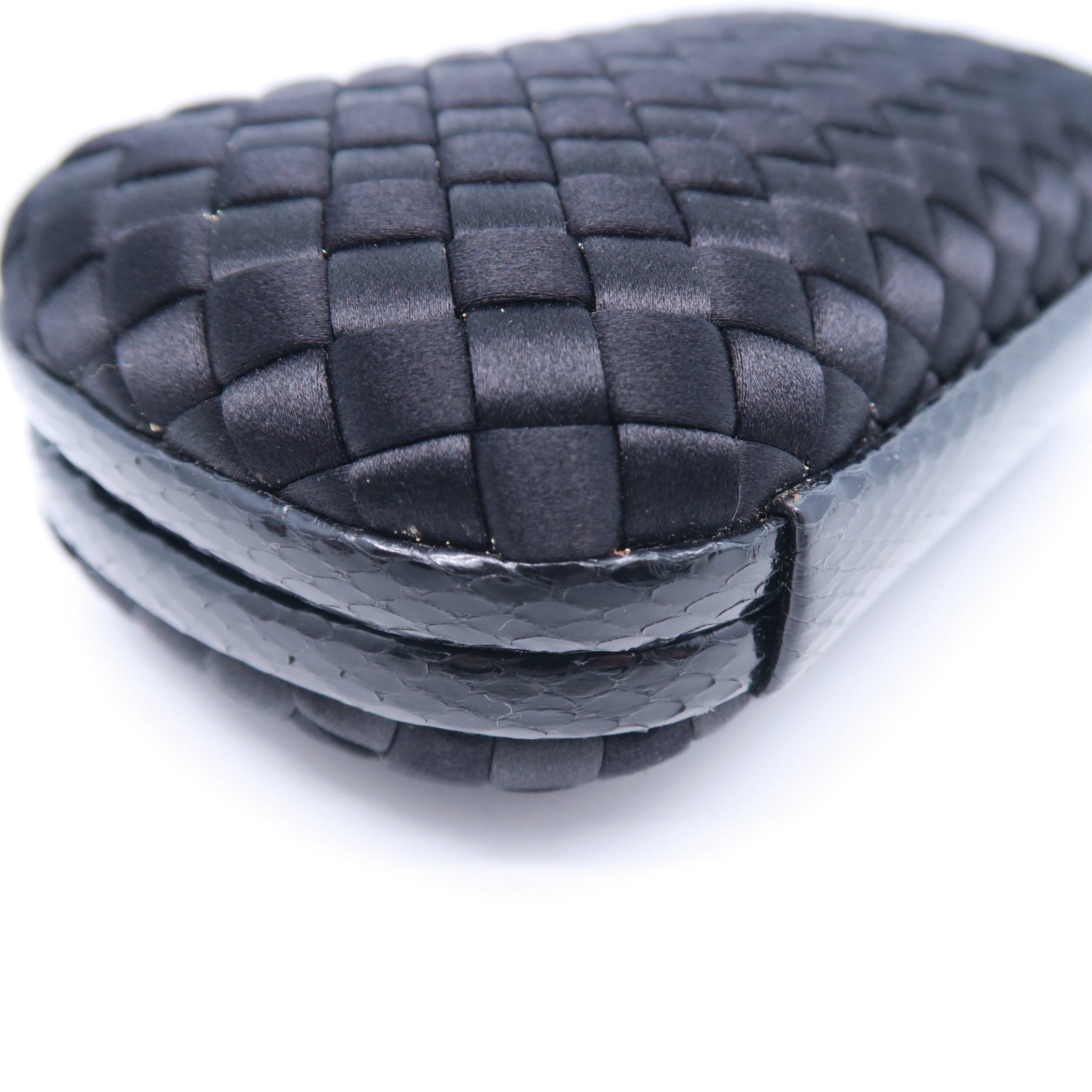BOTTEGA VENETA 【激減優惠】緞製/蛇皮皮革Clutch Bag黑扣手拿包黑色